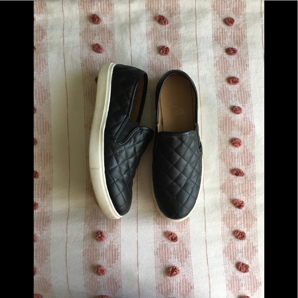 Mountain Sole slip-ons